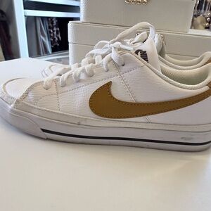 Nike Women's White and Gold Sneakers